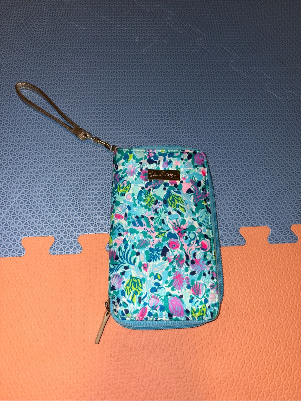 Lilly Pulitzer Turquoise Floral Wristlet Phone Pouch